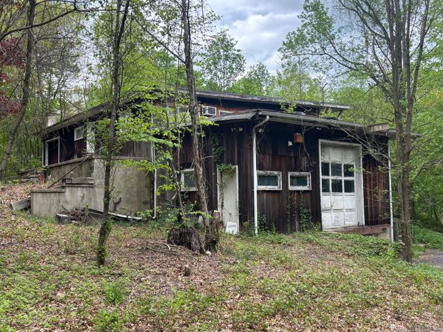16 Buckley Lane, Prospect, CT 06712