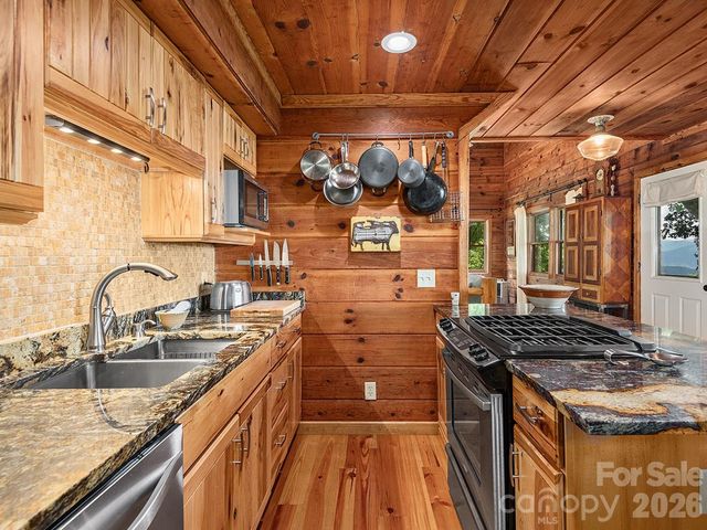 1160 High Rock Mountain Road, Marshall, NC 28753