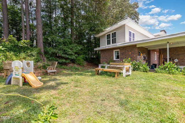 2868 Old School Road, Four Oaks, NC 27524