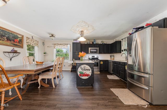 2868 Old School Road, Four Oaks, NC 27524