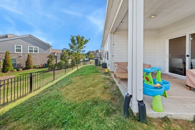 1020 Holland Ridge Way, Lebanon, TN 37090