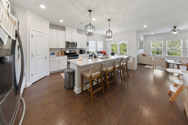 1020 Holland Ridge Way, Lebanon, TN 37090