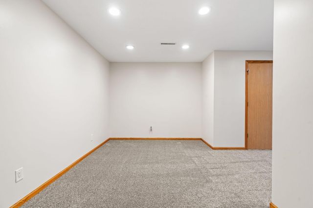 619 1st Avenue SW, Pine Island, MN 55963