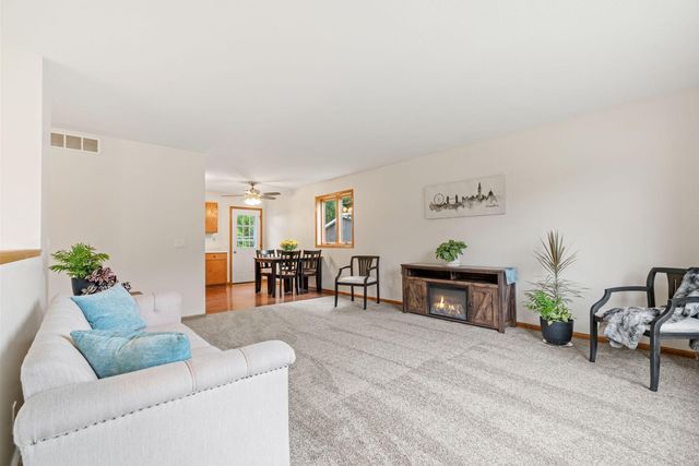 619 1st Avenue SW, Pine Island, MN 55963