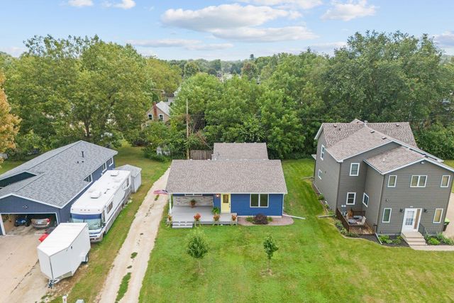 619 1st Avenue SW, Pine Island, MN 55963