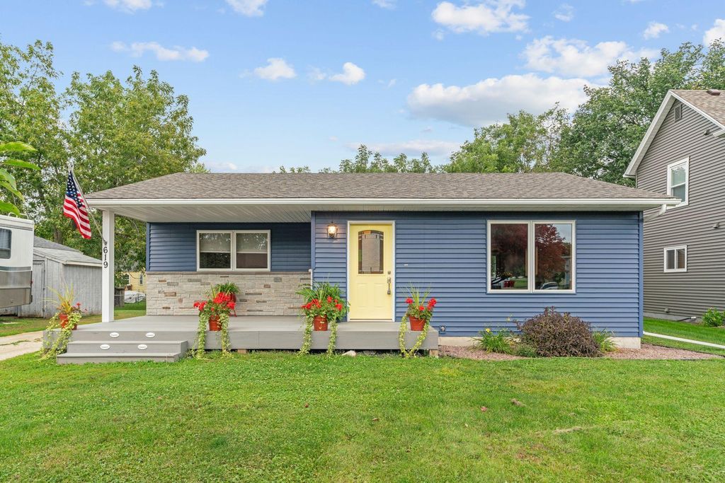 619 1st Avenue SW, Pine Island, MN 55963