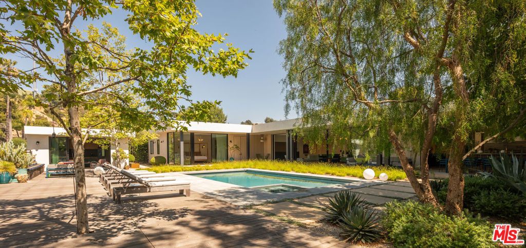 1885 Carla, Beverly Hills, CA 90210 — exterior