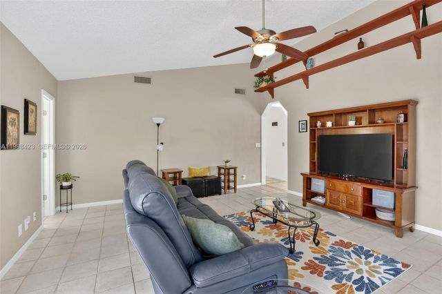 10471 NW 21st Ct, Sunrise, FL 33322