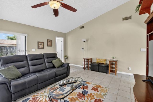 10471 NW 21st Ct, Sunrise, FL 33322