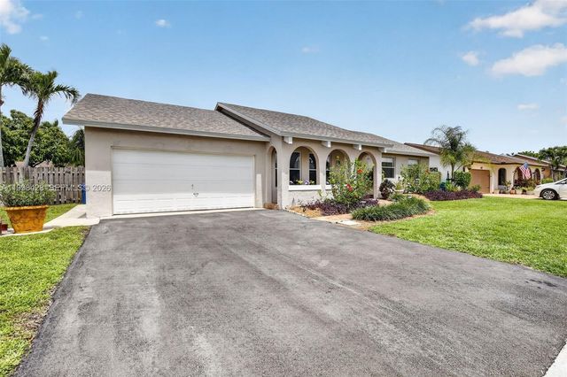 10471 NW 21st Ct, Sunrise, FL 33322