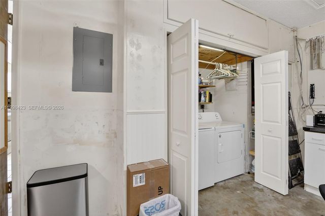 10471 NW 21st Ct, Sunrise, FL 33322