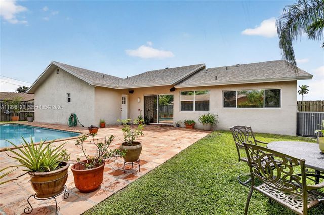 10471 NW 21st Ct, Sunrise, FL 33322