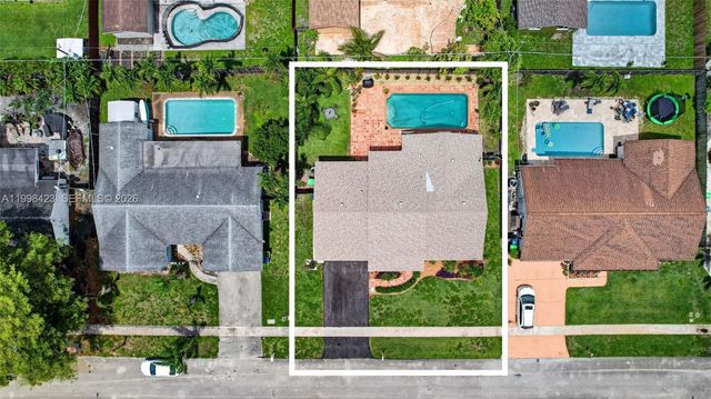 10471 NW 21st Ct, Sunrise, FL 33322