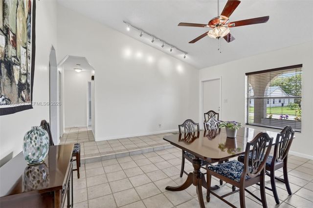 10471 NW 21st Ct, Sunrise, FL 33322