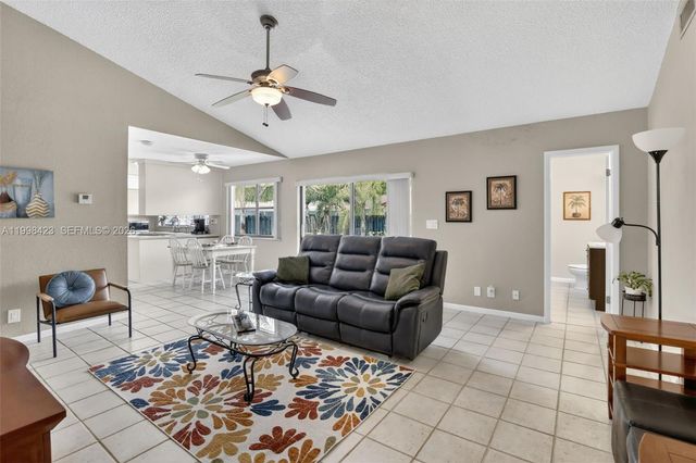 10471 NW 21st Ct, Sunrise, FL 33322