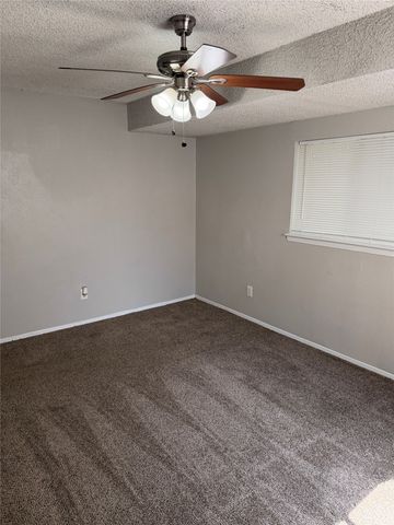 1005 Fairfax Court, Arlington, TX 76015