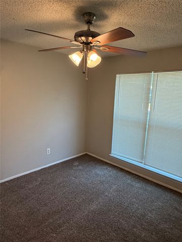 1005 Fairfax Court, Arlington, TX 76015