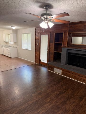 1005 Fairfax Court, Arlington, TX 76015