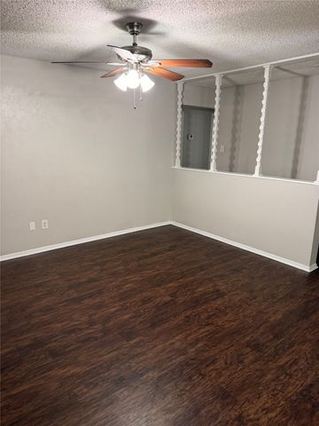 1005 Fairfax Court, Arlington, TX 76015