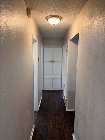 1005 Fairfax Court, Arlington, TX 76015