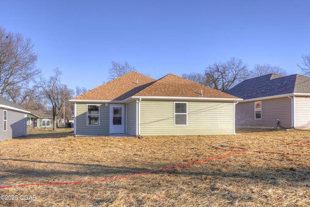 616 N Ball Street, Webb City, MO 64870