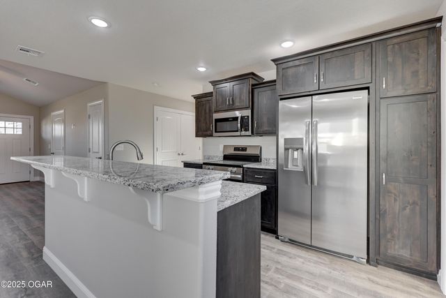 616 N Ball Street, Webb City, MO 64870