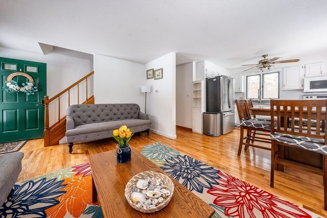 18 Jay Dee Ln, Eastham, MA 02642