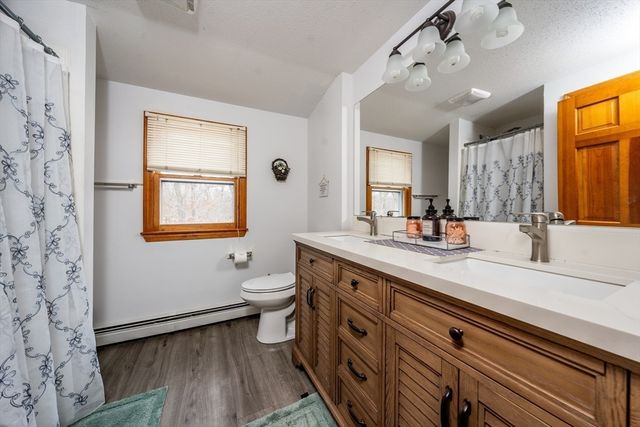 18 Jay Dee Ln, Eastham, MA 02642