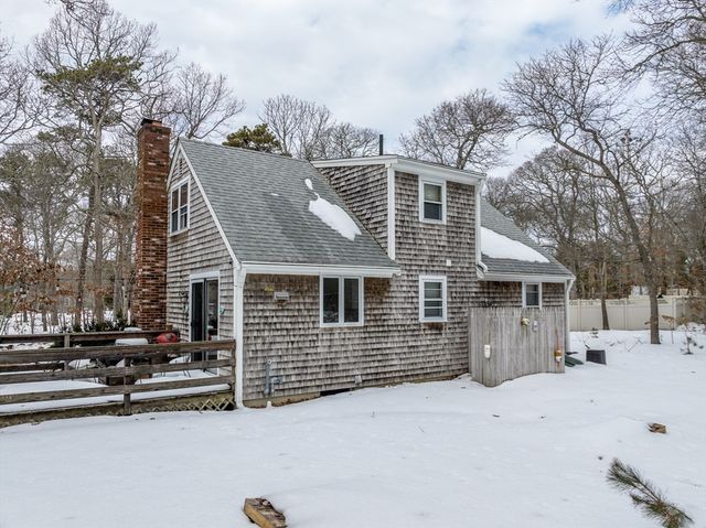 18 Jay Dee Ln, Eastham, MA 02642