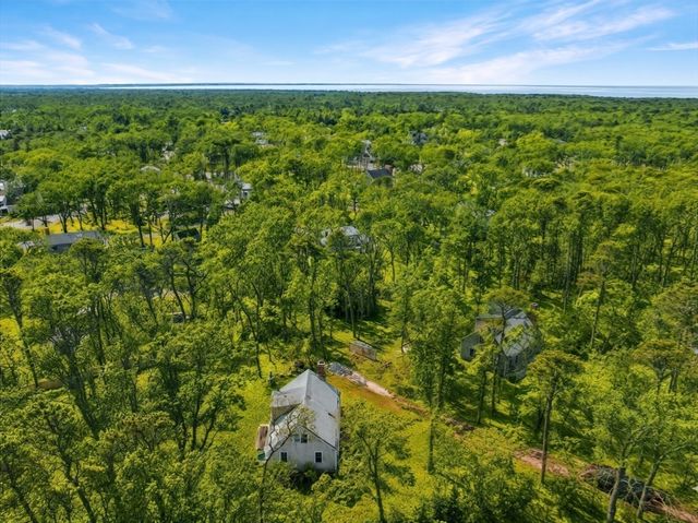 18 Jay Dee Ln, Eastham, MA 02642