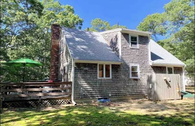 18 Jay Dee Ln, Eastham, MA 02642