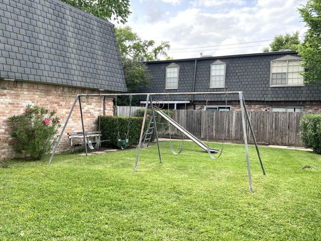 8947 Gaylord Drive 230, Houston, TX 77024