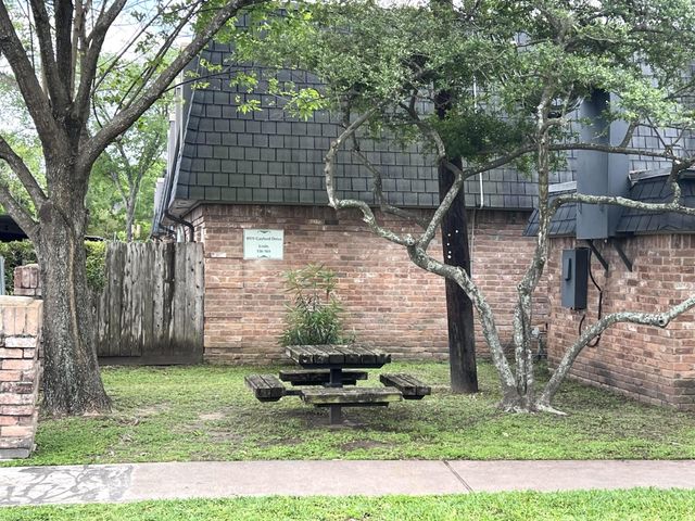 8947 Gaylord Drive 230, Houston, TX 77024