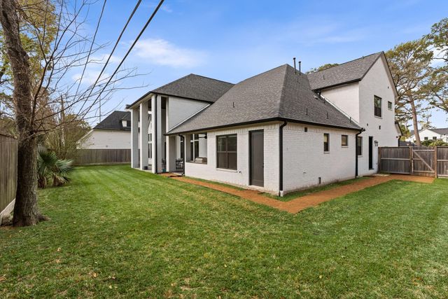 1026 Traweek Street, Houston, TX 77055