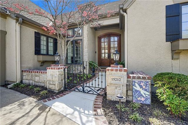 15212 Linden Street, Leawood, KS 66224
