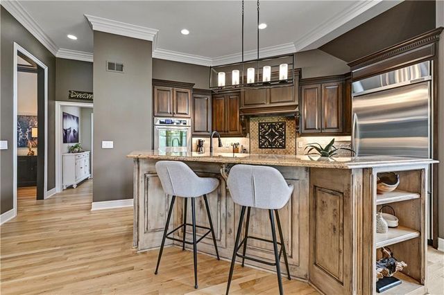 15212 Linden Street, Leawood, KS 66224