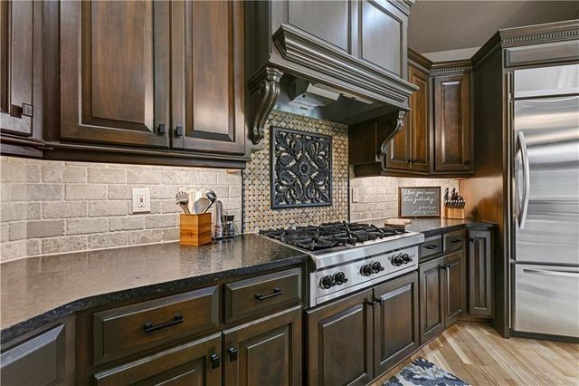 15212 Linden Street, Leawood, KS 66224