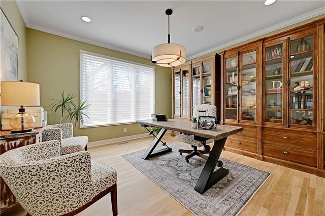 15212 Linden Street, Leawood, KS 66224
