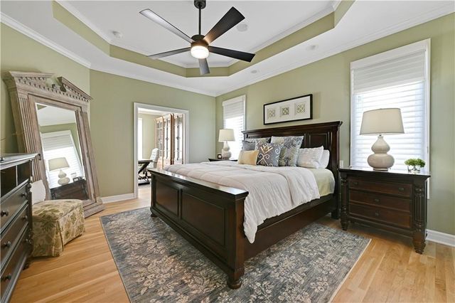 15212 Linden Street, Leawood, KS 66224