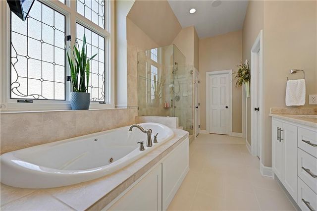 15212 Linden Street, Leawood, KS 66224