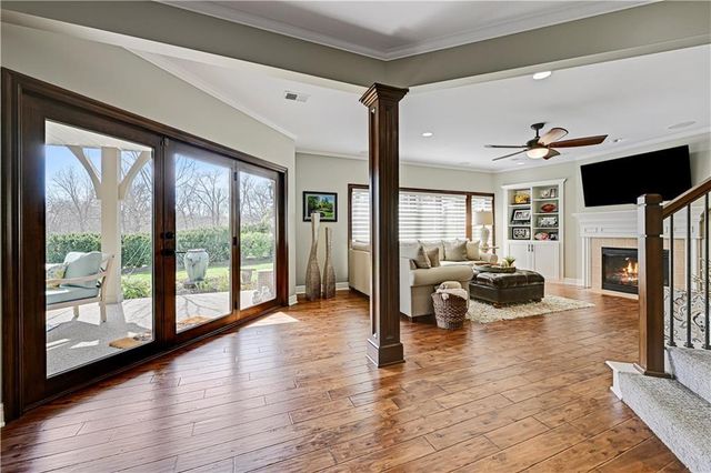 15212 Linden Street, Leawood, KS 66224