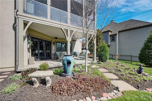 15212 Linden Street, Leawood, KS 66224
