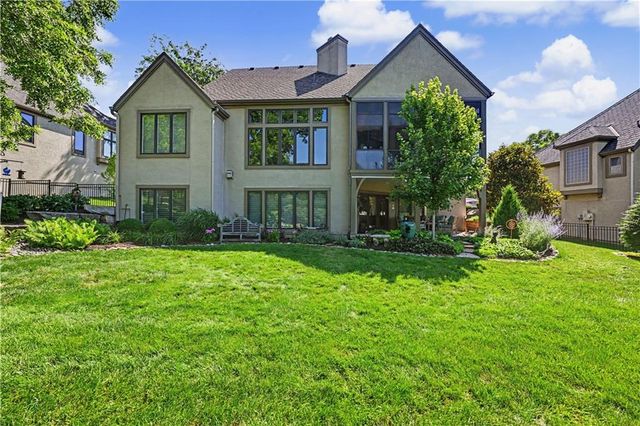 15212 Linden Street, Leawood, KS 66224