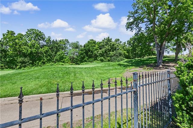 15212 Linden Street, Leawood, KS 66224