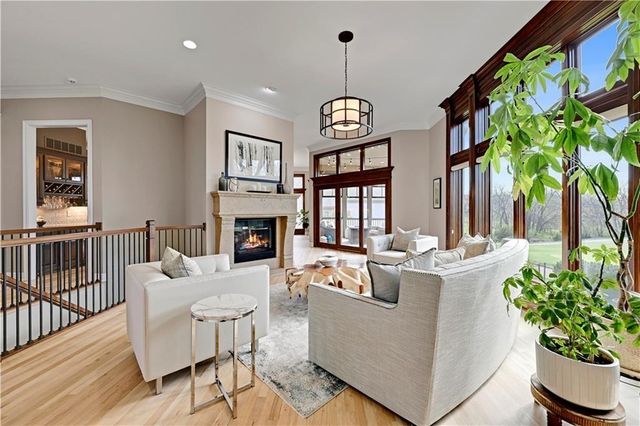 15212 Linden Street, Leawood, KS 66224