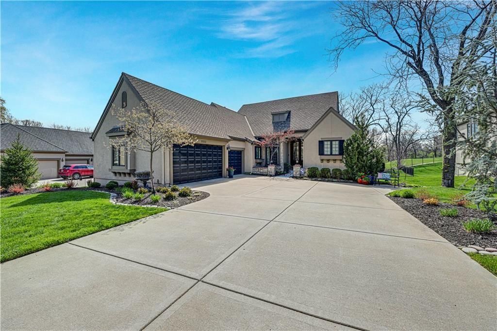 15212 Linden Street, Leawood, KS 66224