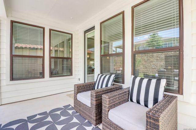 1604 DANCING OAK LN, San Marcos, TX 78666