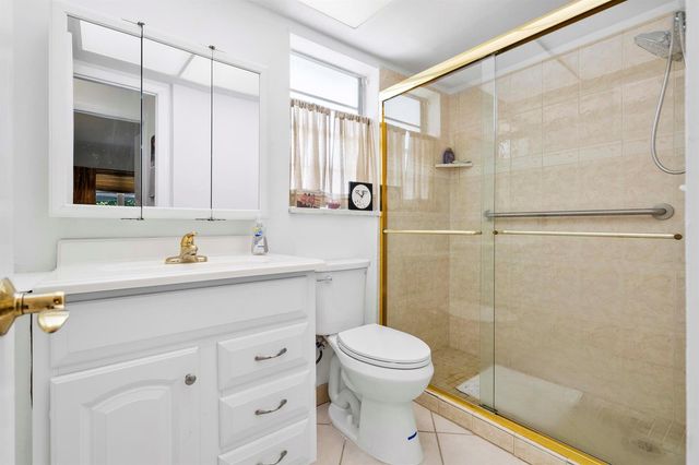 1115 Lake Terrace 111, Boynton Beach, FL 33426
