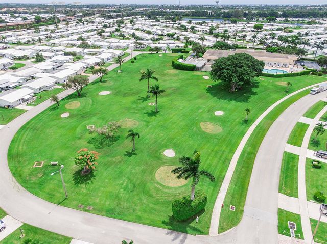 1115 Lake Terrace 111, Boynton Beach, FL 33426