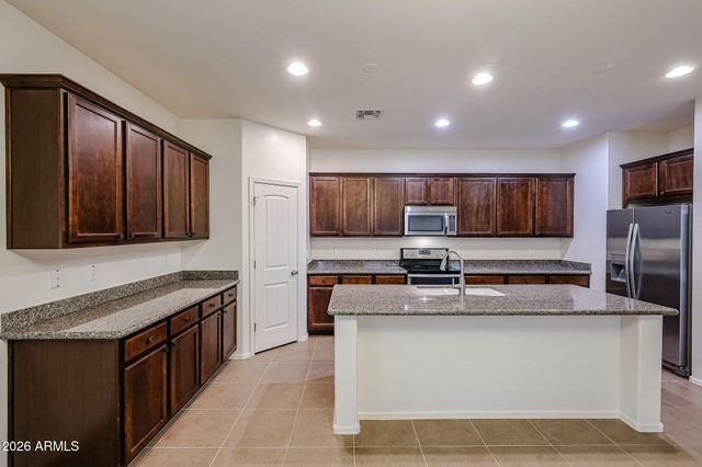 12119 W ROWEL Road, Peoria, AZ 85383